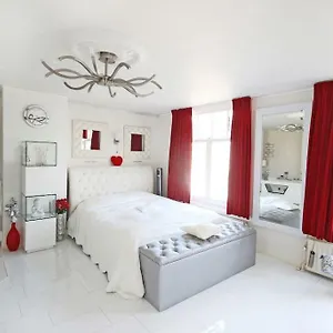 White Luxury Penthouse In Centre , Amsterdam Netherlands